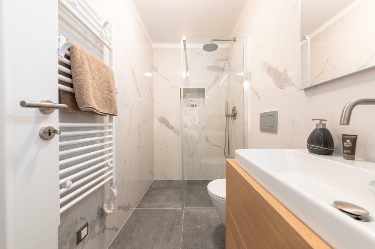 Mariva Downtown Studio Ровінь Екстер'єр фото