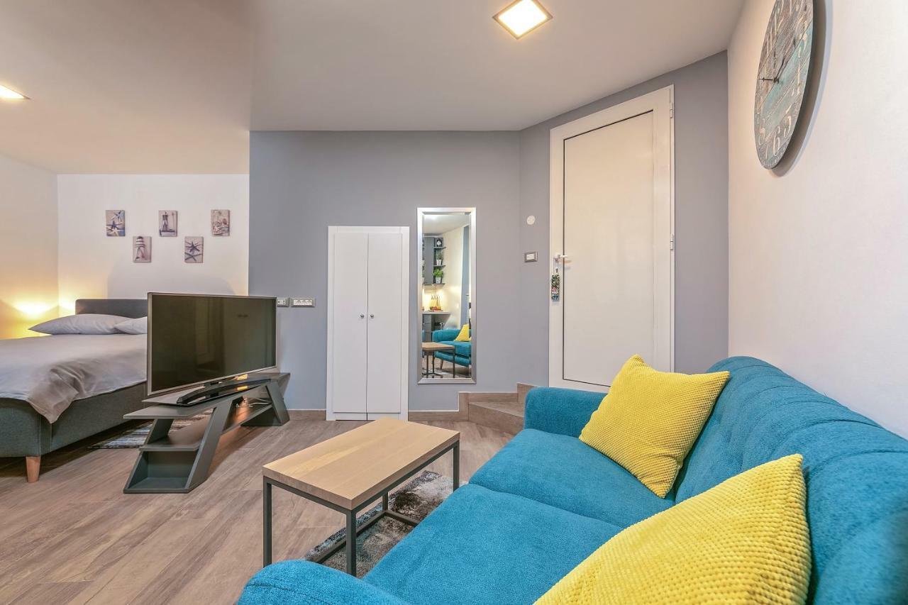 Mariva Downtown Studio Ровінь Екстер'єр фото